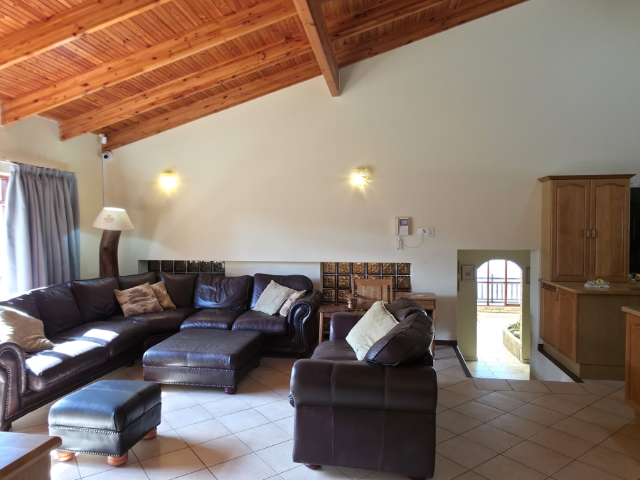 9 Bedroom Property for Sale in Noorsekloof Eastern Cape